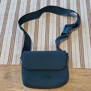 NWOT Athleta Green Fanny Pack